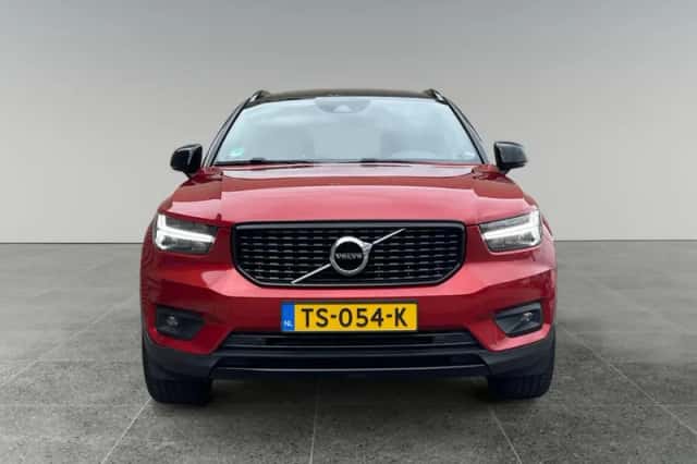 Volvo XC40 (2018) thumbnail 6