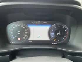 Volvo XC40 (2019) thumbnail 15