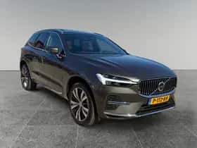 Volvo XC60 (2022) thumbnail 2