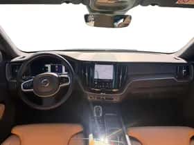 Volvo XC60 (2022) thumbnail 12
