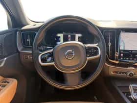 Volvo XC60 (2022) thumbnail 13