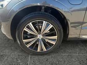 Volvo XC60 (2022) thumbnail 9