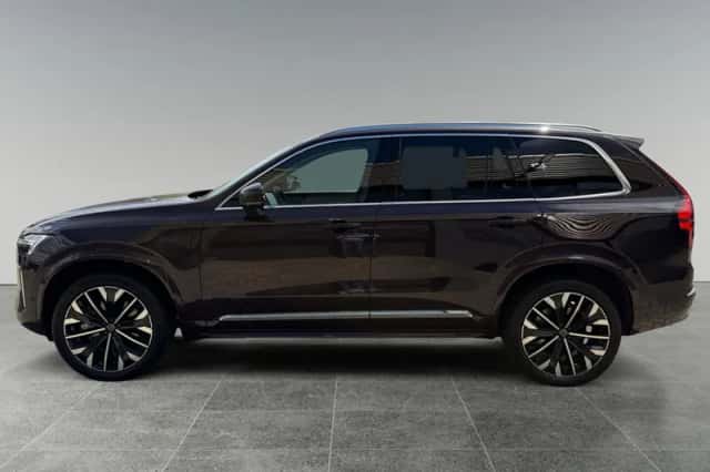 Volvo XC90 (2025) thumbnail 4