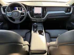 Volvo XC60 (2024) thumbnail 12