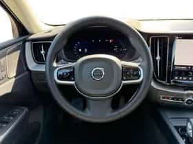 Volvo XC60 (2024) thumbnail 13