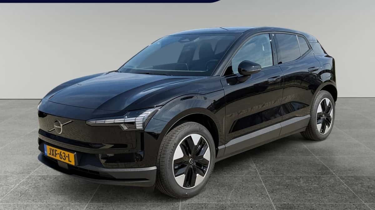 Volvo EX30 (2026) — foto 1