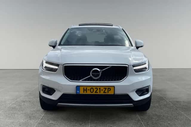 Volvo XC40 (2020) thumbnail 5