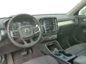 Volvo XC40 (2020) thumbnail 9