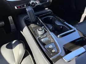 Volvo V60 (2021) thumbnail 16