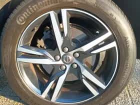 Volvo XC60 (2019) thumbnail 14