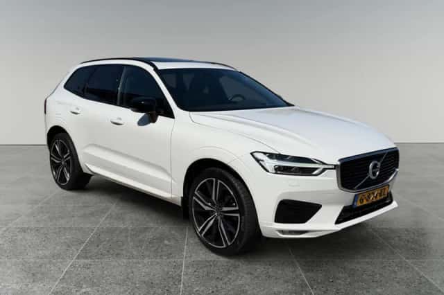 Volvo XC60 (2019) thumbnail 2