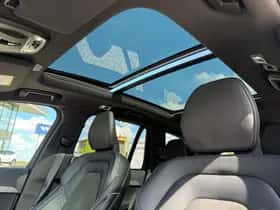 Volvo XC90 (2022) thumbnail 21