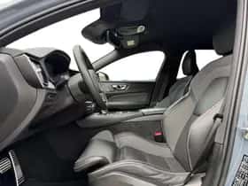 Volvo V60 (2022) thumbnail 3