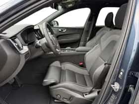 Volvo XC60 (2025) thumbnail 3