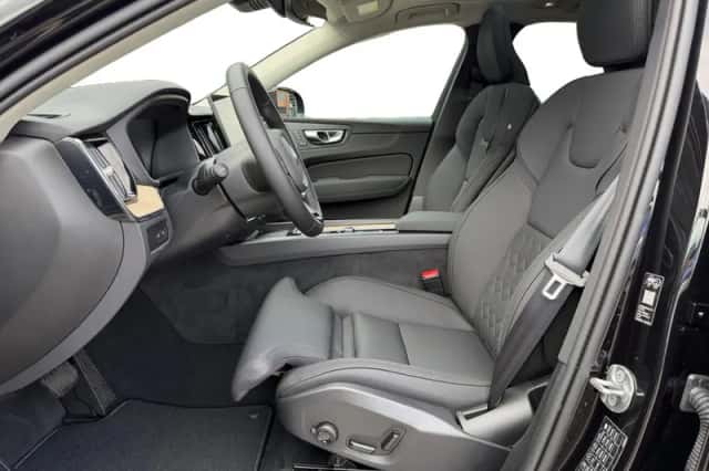 Volvo XC60 (2026) thumbnail 3