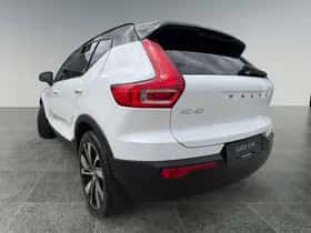 Volvo XC40 (2021) thumbnail 3