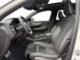 Volvo XC40 (2021) thumbnail 9