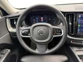 Volvo XC60 (2023) thumbnail 13