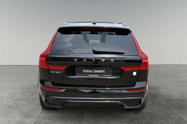 Volvo XC60 (2022) thumbnail 6