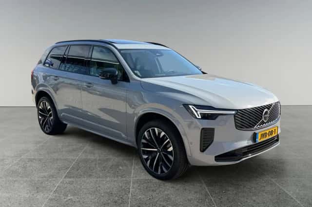 Volvo XC90 (2025) thumbnail 2