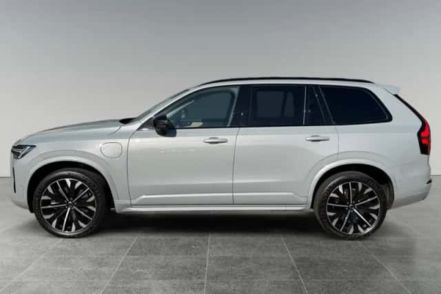 Volvo XC90 (2025) thumbnail 4