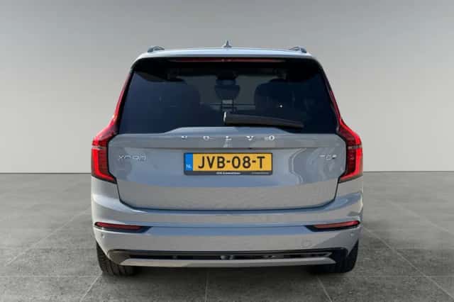 Volvo XC90 (2025) thumbnail 6
