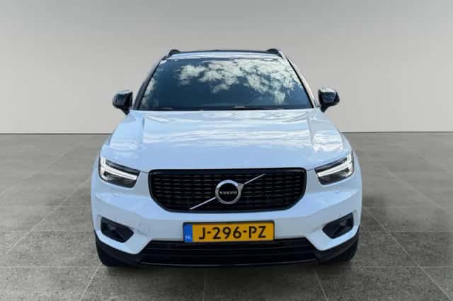 Volvo XC40 (2020) thumbnail 5