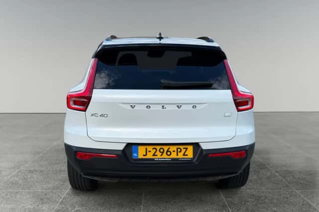 Volvo XC40 (2020) thumbnail 6