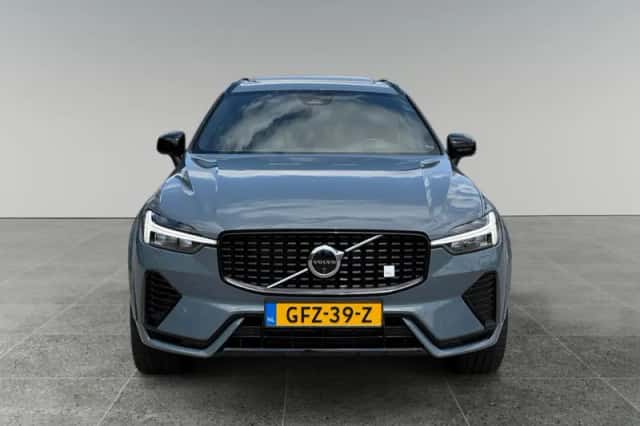 Volvo XC60 (2023) thumbnail 5