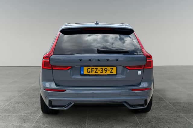 Volvo XC60 (2023) thumbnail 6