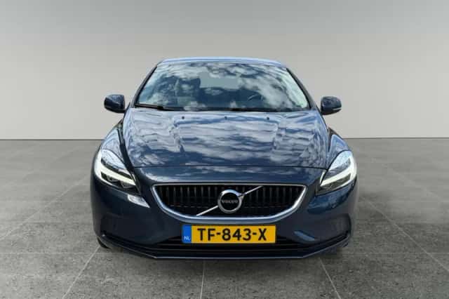 Volvo V40 (2018) thumbnail 5