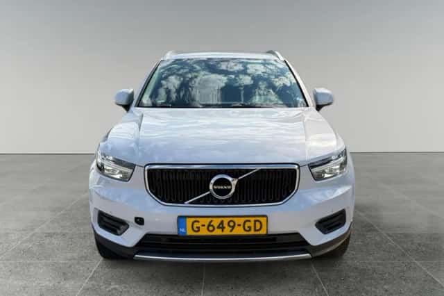 Volvo XC40 (2019) thumbnail 5