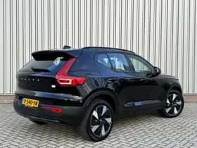 Volvo XC40 (2025) thumbnail 2