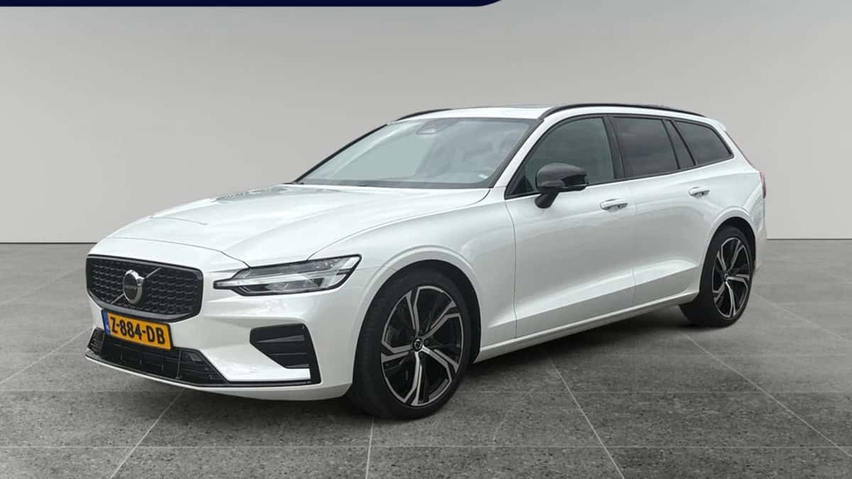 Volvo V60 (2024) — foto 1
