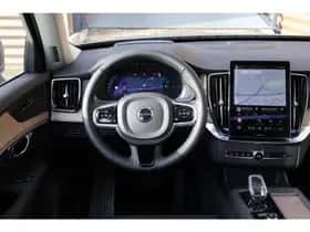 Volvo XC90 (2025) thumbnail 3