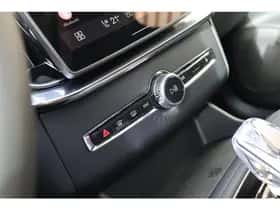 Volvo XC90 (2025) thumbnail 40