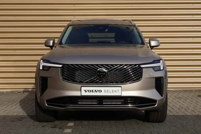 Volvo XC90 (2025) thumbnail 5