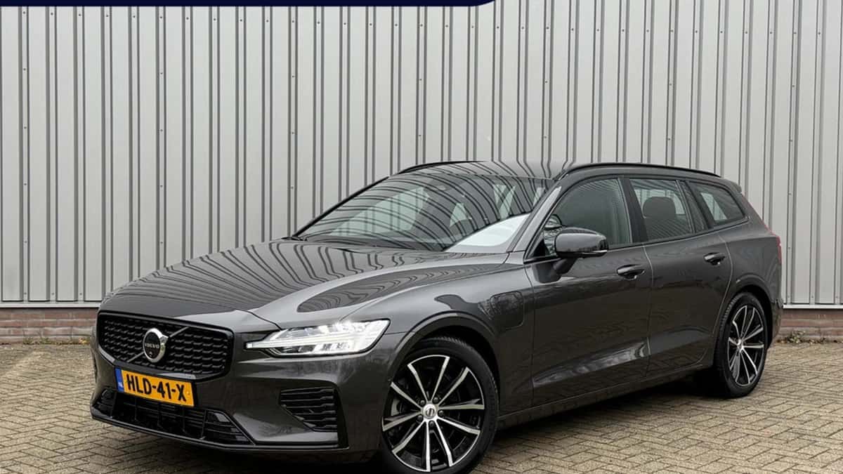 Volvo V60 (2025) — foto 1