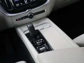 Volvo XC60 (2020) thumbnail 39