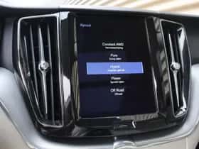 Volvo XC60 (2020) thumbnail 45