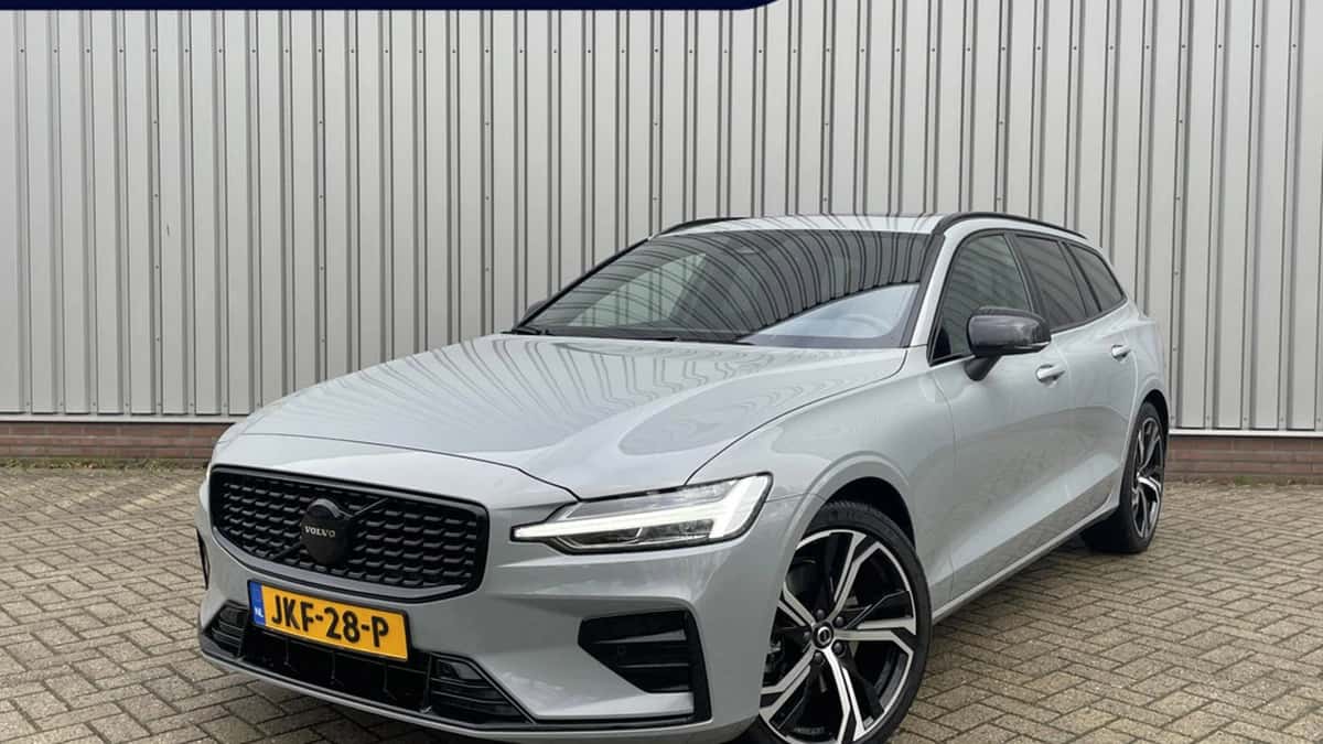 Volvo V60 (2025) — foto 1