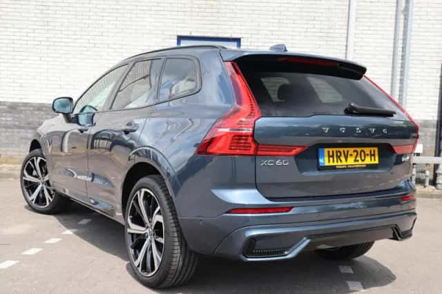 Volvo XC60 (2025) thumbnail 5