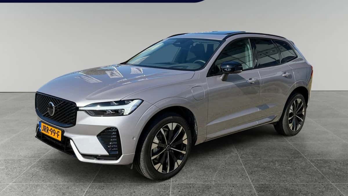 Volvo XC60 (2025) — foto 1