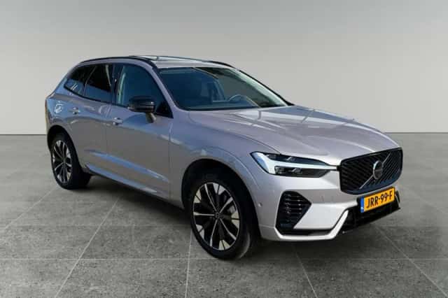 Volvo XC60 (2025) thumbnail 2