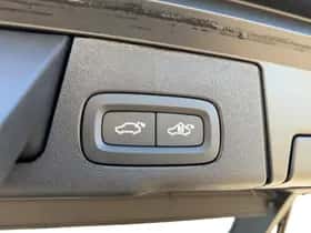 Volvo XC60 (2025) thumbnail 8