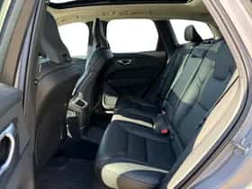 Volvo XC60 (2025) thumbnail 9