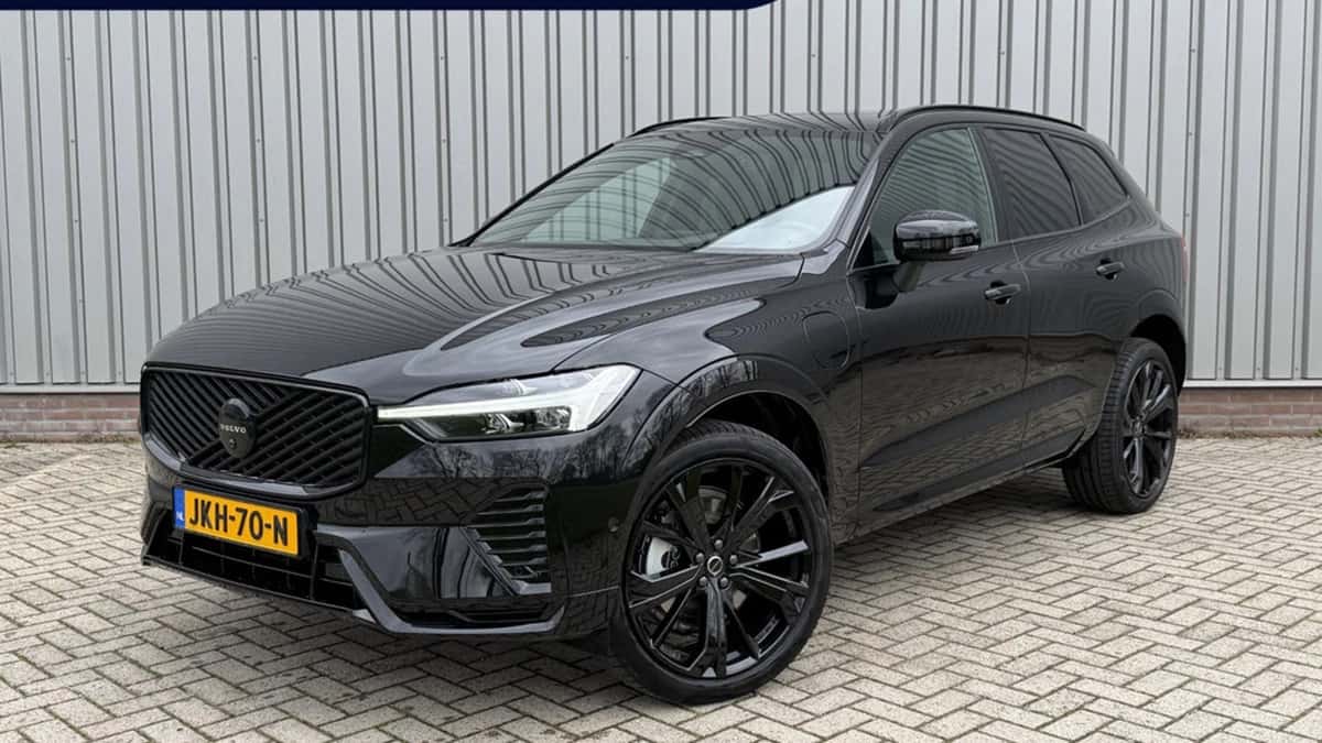 Volvo XC60 (2025) — foto 1