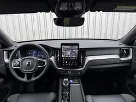 Volvo XC60 (2025) thumbnail 10