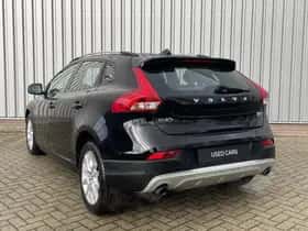Volvo V40 (2017) thumbnail 2