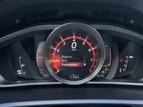 Volvo V40 (2017) thumbnail 19